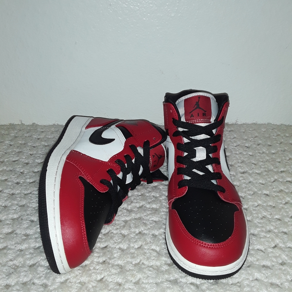 Nike Air Jordan “Chicago Toe” Red Black White mid sneakers